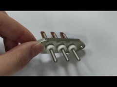 Connettore ermetico per veicoli elettrici montato su pannello soddisfa i requisiti del cliente