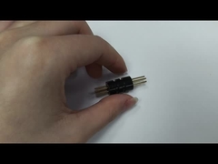 Connettori ermetici passanti con montaggio a flangia