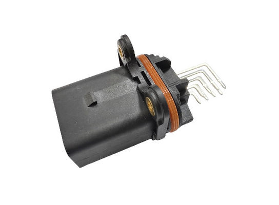 Connettori ermetici a tensione nominale AC/DC da 20 V con resistenza isolante PBT 100 MΩ Min