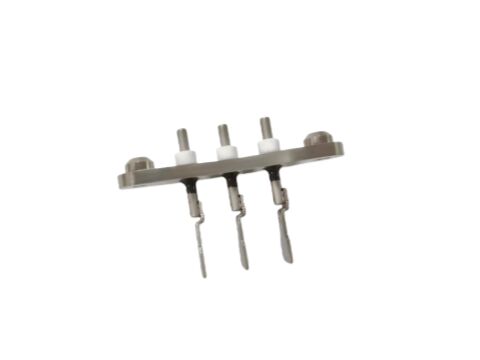 Terminali ermetici sigillati per compressori ermetici per compressori frigoriferi, supportanti una corrente nominale di 30A e connessione