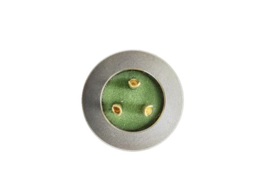 Pressione di esercizio fino alla pressione atmosferica o superiore. Sigillature vetro-metallo. Soluzioni durevoli per applicazioni industriali.