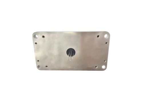 Tavola terminale di connessione di varie dimensioni che offre una superficie di nickel plating per connessioni elettriche e durabilità duratura