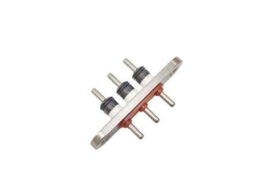 Connettore per veicoli elettrici ermetici Silver con spessore da 2 a 5 micrometri, progettato per sistemi elettrici di sicurezza automobilistica