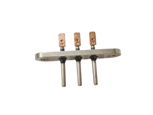 Connettore ermetico per veicoli elettrici da 40°C a 150°C con corpo in resistente materiale C45, ideale per collegamenti elettrici e sicuri nei veicoli elettrici