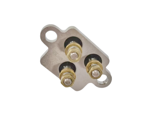 Nuca M4 Tavola terminale di connessione in ottone con materiale di piastra C45 che offre una resistenza meccanica e prestazioni elettriche superiori
